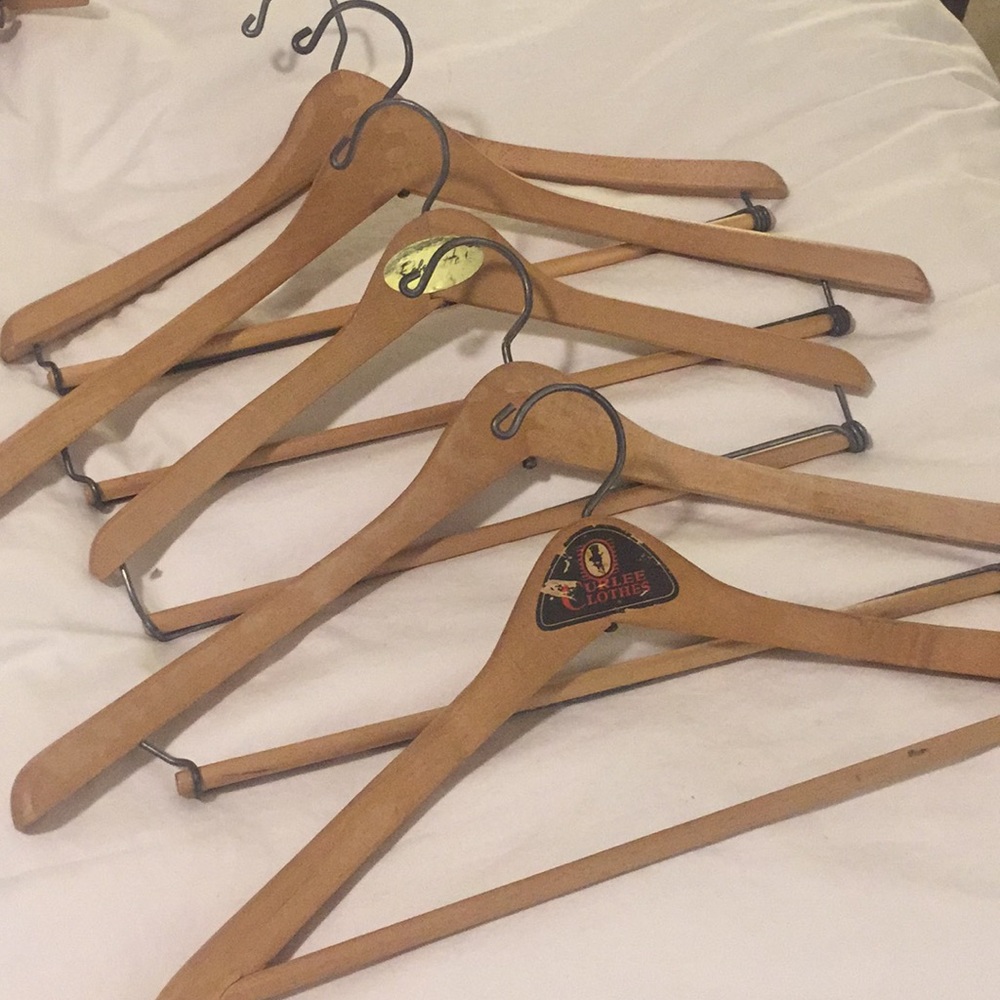 5 Vintage wooden hangers